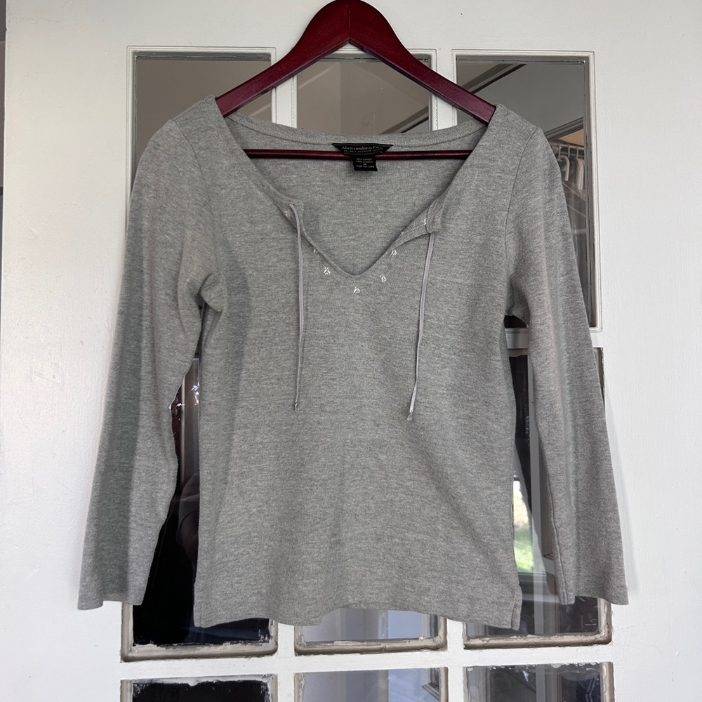 Vintage Y2K Abercrombie & Fitch Gray Long sleeve Top
